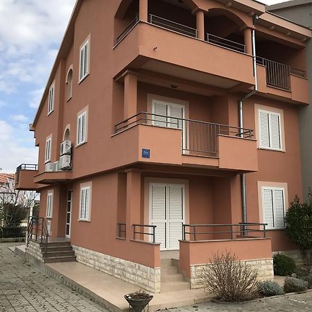 Apartments Juran Sukošan エクステリア 写真
